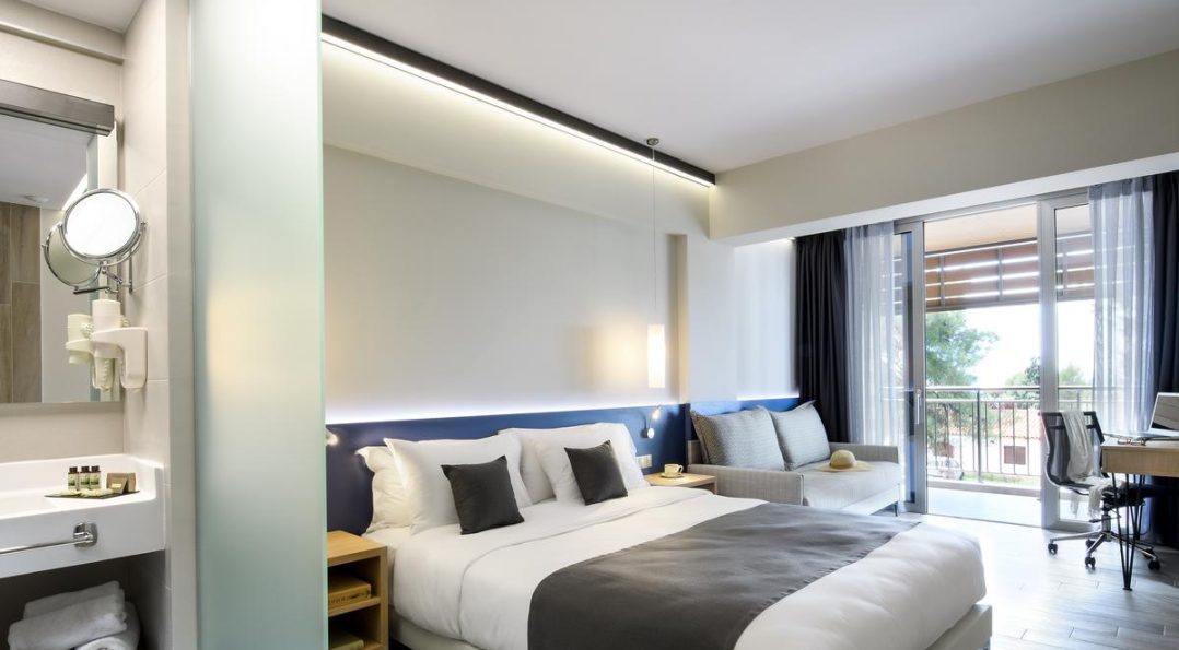 Deluxe Double Room with Garden View